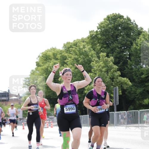 29.06.2025 - hella hamburg halbmarathon Jannik Wohlers http://msf.ph/oto/8145440 29.06.2025 10:10:20 Lombardsbrücke 1186, 4389, 5990, 5991, 7250, 9169, 9681, 9829, 11355, 11887, 11904, 11905, 12426, 12629, 13588, 13594, 13825, 13901, 15214, 16344, 16808, 17532, 18949 meine-sportfotos.de