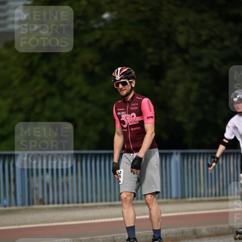 29.06.2025 - hella hamburg halbmarathon Dr. Thomas Lammeyer http://msf.ph/oto/8145525 29.06.2025 09:14:23 Kennedybrücke  meine-sportfotos.de