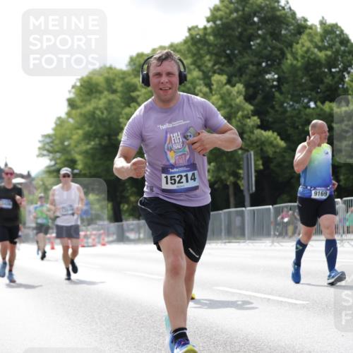 29.06.2025 - hella hamburg halbmarathon Jannik Wohlers http://msf.ph/oto/8145541 29.06.2025 10:10:24 Lombardsbrücke 1166, 1186, 1781, 4389, 5990, 5991, 7250, 9169, 9829, 11355, 11887, 11904, 11905, 12426, 12629, 12790, 13588, 13594, 13825, 14270, 15214, 16808, 17532, 18949 meine-sportfotos.de