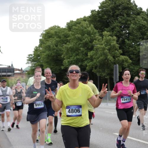 29.06.2025 - hella hamburg halbmarathon Jannik Wohlers http://msf.ph/oto/8145570 29.06.2025 10:47:04 Lombardsbrücke 1434, 1463, 1523, 1704, 2148, 2407, 2882, 2994, 3339, 4037, 4325, 4423, 4806, 4895, 4974, 4975, 5621, 5622, 5895, 6255, 6256, 6995, 7403, 7630, 7631, 8105, 8270, 8915, 8953, 9018, 9273, 9969, 9972, 10075, 10206, 11276, 11351, 11378, 11458, 11730, 11738, 13349, 13737, 13806, 13830, 13898, 13909, 14197, 14441, 14516, 14517, 15413, 15543, 16018, 16337, 16552, 16686, 17122, 17216, 17514, 18258, 18415, 18623, 18781, 18852, 18858 meine-sportfotos.de