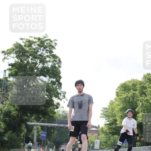 29.06.2025 - hella hamburg halbmarathon Jannik Wohlers http://msf.ph/oto/8145583 29.06.2025 09:08:35 Lombardsbrücke  meine-sportfotos.de