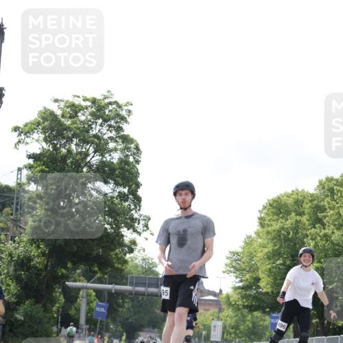 29.06.2025 - hella hamburg halbmarathon Jannik Wohlers http://msf.ph/oto/8145599 29.06.2025 09:08:35 Lombardsbrücke  meine-sportfotos.de