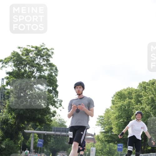 29.06.2025 - hella hamburg halbmarathon Jannik Wohlers http://msf.ph/oto/8145613 29.06.2025 09:08:35 Lombardsbrücke  meine-sportfotos.de