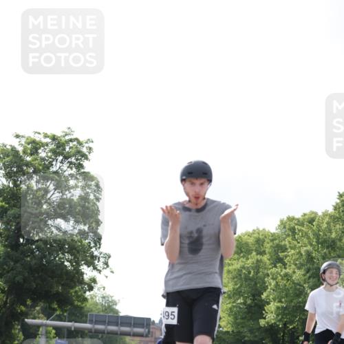 29.06.2025 - hella hamburg halbmarathon Jannik Wohlers http://msf.ph/oto/8145665 29.06.2025 09:08:36 Lombardsbrücke  meine-sportfotos.de