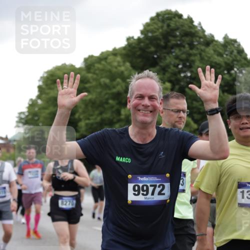 29.06.2025 - hella hamburg halbmarathon Jannik Wohlers http://msf.ph/oto/8145669 29.06.2025 10:47:07 Lombardsbrücke 1045, 1434, 1463, 1523, 2148, 2407, 2882, 2994, 3339, 4037, 4325, 4423, 4806, 4895, 4974, 4975, 5621, 5622, 5895, 6255, 6256, 6995, 7403, 7630, 7631, 7970, 8105, 8270, 8550, 8915, 8953, 9018, 9273, 9687, 9969, 9972, 10075, 10206, 10991, 11276, 11351, 11458, 11730, 11738, 11802, 13349, 13737, 13806, 13830, 13898, 13909, 14197, 14516, 14517, 15413, 15543, 16018, 16337, 16552, 16686, 17122, 17216, 17514, 18415, 18474, 18623, 18781, 18852, 18858 meine-sportfotos.de