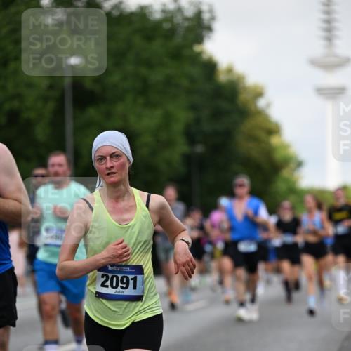 29.06.2025 - hella hamburg halbmarathon Dr. Thomas Lammeyer http://msf.ph/oto/8145673 29.06.2025 10:05:29 Kennedybrücke 1420, 1526, 1726, 2006, 2091, 2167, 2490, 2806, 2936, 2957, 3425, 3663, 3976, 4068, 4319, 4322, 4370, 5675, 6087, 6281, 0000, 6302, 6921, 6924, 7287, 7658, 7846, 8030, 8046, 8326, 8392, 8578, 8691, 8822, 9124, 9932, 10281, 10301, 10383, 10576, 10915, 11043 meine-sportfotos.de