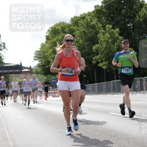 29.06.2025 - hella hamburg halbmarathon Jannik Wohlers http://msf.ph/oto/8145676 29.06.2025 10:10:30 Lombardsbrücke 1166, 1186, 1781, 4287, 5653, 5990, 5991, 7370, 9169, 9829, 12426, 12556, 12571, 12790, 13588, 13594, 14270, 15214, 16808, 17532, 18949 meine-sportfotos.de
