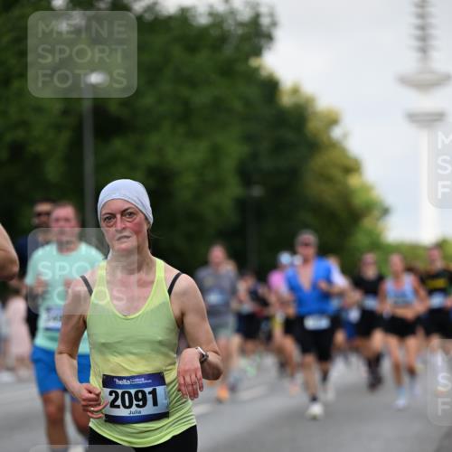 29.06.2025 - hella hamburg halbmarathon Dr. Thomas Lammeyer http://msf.ph/oto/8145679 29.06.2025 10:05:29 Kennedybrücke 1420, 1526, 1726, 2006, 2091, 2167, 2490, 2806, 2936, 2957, 3425, 3663, 3976, 4068, 4319, 4322, 4370, 5675, 6087, 6281, 0000, 6302, 6921, 6924, 7287, 7658, 7846, 8030, 8046, 8326, 8392, 8578, 8691, 8822, 9124, 9932, 10281, 10301, 10383, 10576, 10915, 11043 meine-sportfotos.de