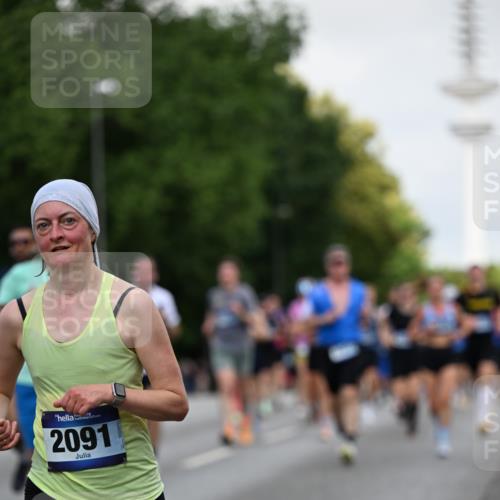 29.06.2025 - hella hamburg halbmarathon Dr. Thomas Lammeyer http://msf.ph/oto/8145692 29.06.2025 10:05:29 Kennedybrücke 1420, 1526, 1726, 2006, 2091, 2167, 2490, 2806, 2936, 2957, 3425, 3663, 3976, 4068, 4319, 4322, 4370, 5675, 6087, 6281, 0000, 6302, 6921, 6924, 7287, 7658, 7846, 8030, 8046, 8326, 8392, 8578, 8691, 8822, 9124, 9932, 10281, 10301, 10383, 10576, 10915, 11043 meine-sportfotos.de