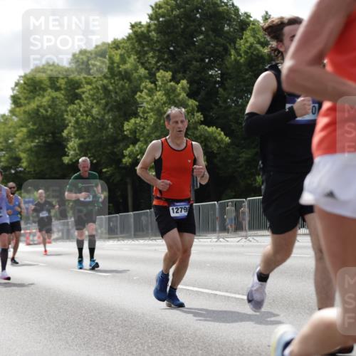 29.06.2025 - hella hamburg halbmarathon Jannik Wohlers http://msf.ph/oto/8145707 29.06.2025 10:10:32 Lombardsbrücke 1166, 1186, 1781, 2868, 4287, 5653, 7370, 9169, 9829, 12426, 12556, 12571, 12790, 12836, 13588, 13594, 14022, 14270, 15214, 16808, 17500, 17532, 18949 meine-sportfotos.de