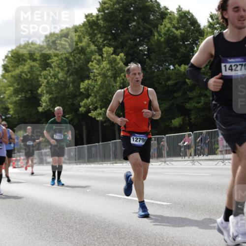 29.06.2025 - hella hamburg halbmarathon Jannik Wohlers http://msf.ph/oto/8145733 29.06.2025 10:10:32 Lombardsbrücke 1166, 1186, 1781, 2868, 4287, 5653, 7370, 9169, 9829, 12426, 12556, 12571, 12790, 12836, 13588, 13594, 14022, 14270, 15214, 16808, 17500, 17532, 18949 meine-sportfotos.de
