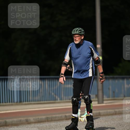 29.06.2025 - hella hamburg halbmarathon Dr. Thomas Lammeyer http://msf.ph/oto/8145751 29.06.2025 09:14:31 Kennedybrücke  meine-sportfotos.de