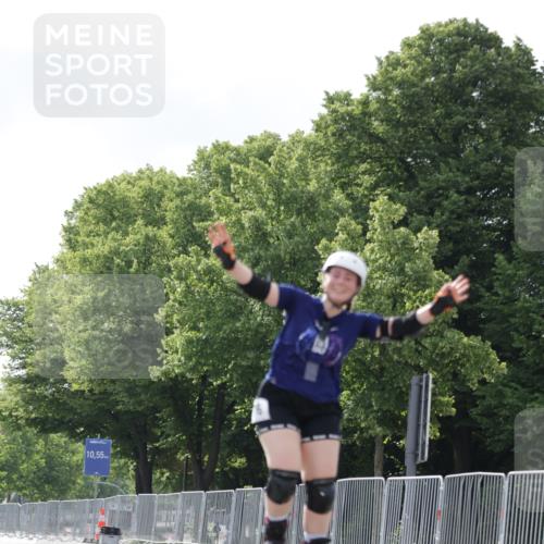 29.06.2025 - hella hamburg halbmarathon Jannik Wohlers http://msf.ph/oto/8145752 29.06.2025 09:08:38 Lombardsbrücke  meine-sportfotos.de