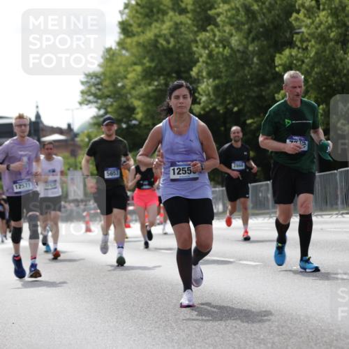 29.06.2025 - hella hamburg halbmarathon Jannik Wohlers http://msf.ph/oto/8145758 29.06.2025 10:10:34 Lombardsbrücke 1166, 1186, 1781, 2868, 4287, 5653, 7271, 7370, 8561, 9169, 9829, 12426, 12556, 12571, 12790, 12836, 13588, 13594, 14022, 14270, 15009, 15214, 16808, 17500 meine-sportfotos.de