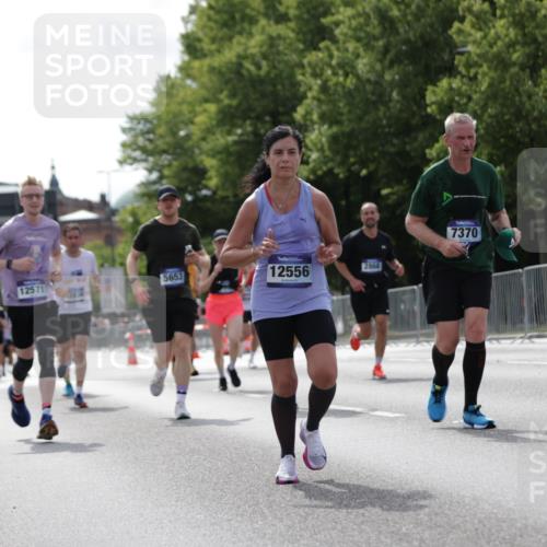 29.06.2025 - hella hamburg halbmarathon Jannik Wohlers http://msf.ph/oto/8145763 29.06.2025 10:10:34 Lombardsbrücke 1166, 1186, 1781, 2868, 4287, 5653, 7271, 7370, 8561, 9169, 9829, 12426, 12556, 12571, 12790, 12836, 13588, 13594, 14022, 14270, 15009, 15214, 16808, 17500 meine-sportfotos.de