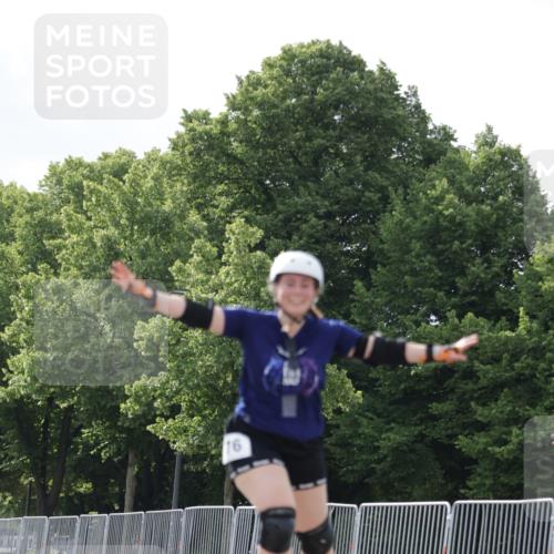 29.06.2025 - hella hamburg halbmarathon Jannik Wohlers http://msf.ph/oto/8145785 29.06.2025 09:08:39 Lombardsbrücke  meine-sportfotos.de