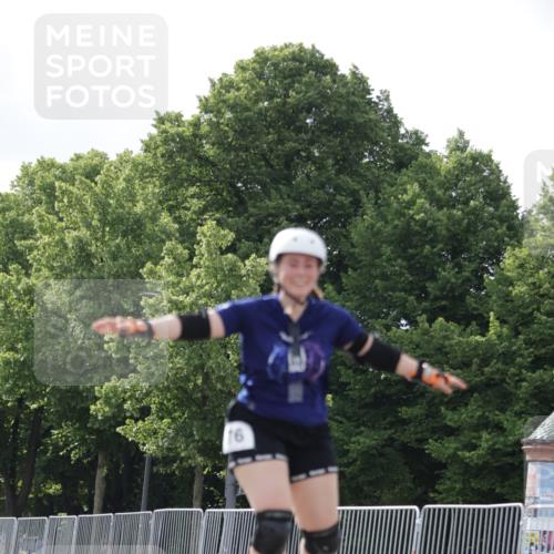 29.06.2025 - hella hamburg halbmarathon Jannik Wohlers http://msf.ph/oto/8145792 29.06.2025 09:08:39 Lombardsbrücke  meine-sportfotos.de