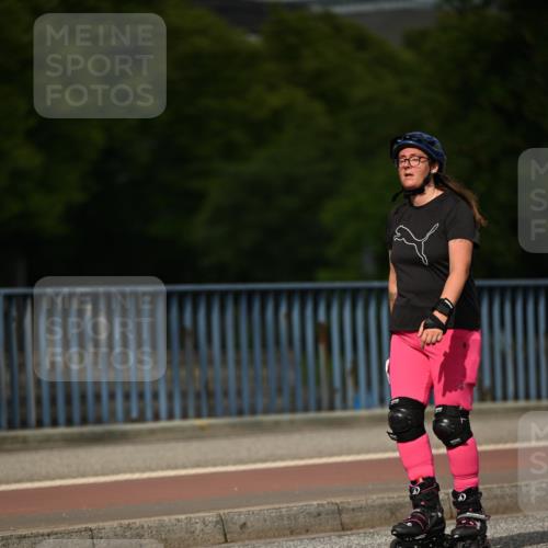 29.06.2025 - hella hamburg halbmarathon Dr. Thomas Lammeyer http://msf.ph/oto/8145800 29.06.2025 09:14:34 Kennedybrücke  meine-sportfotos.de