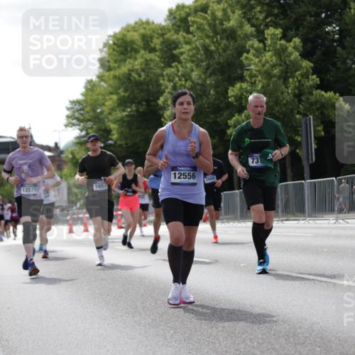 29.06.2025 - hella hamburg halbmarathon Jannik Wohlers http://msf.ph/oto/8145802 29.06.2025 10:10:34 Lombardsbrücke 1166, 1186, 1781, 2868, 4287, 5653, 7271, 7370, 8561, 9169, 9829, 12426, 12556, 12571, 12790, 12836, 13588, 13594, 14022, 14270, 15009, 15214, 16808, 17500 meine-sportfotos.de