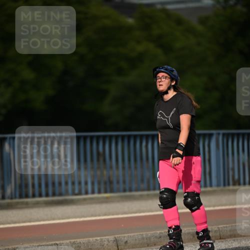 29.06.2025 - hella hamburg halbmarathon Dr. Thomas Lammeyer http://msf.ph/oto/8145805 29.06.2025 09:14:34 Kennedybrücke  meine-sportfotos.de