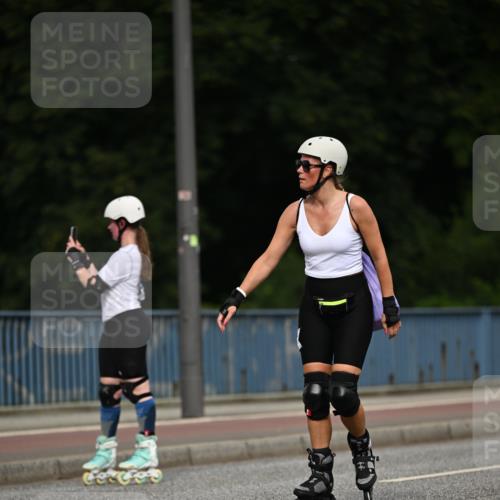 29.06.2025 - hella hamburg halbmarathon Dr. Thomas Lammeyer http://msf.ph/oto/8145826 29.06.2025 09:14:39 Kennedybrücke  meine-sportfotos.de