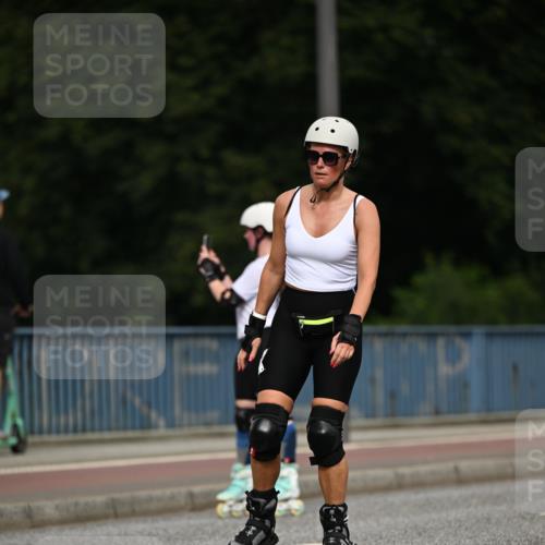 29.06.2025 - hella hamburg halbmarathon Dr. Thomas Lammeyer http://msf.ph/oto/8145836 29.06.2025 09:14:39 Kennedybrücke  meine-sportfotos.de