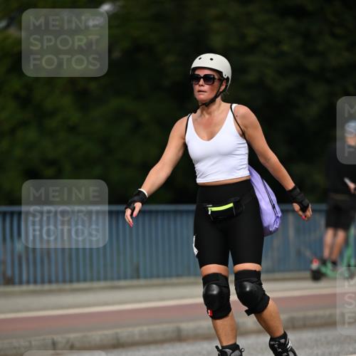29.06.2025 - hella hamburg halbmarathon Dr. Thomas Lammeyer http://msf.ph/oto/8145862 29.06.2025 09:14:40 Kennedybrücke  meine-sportfotos.de