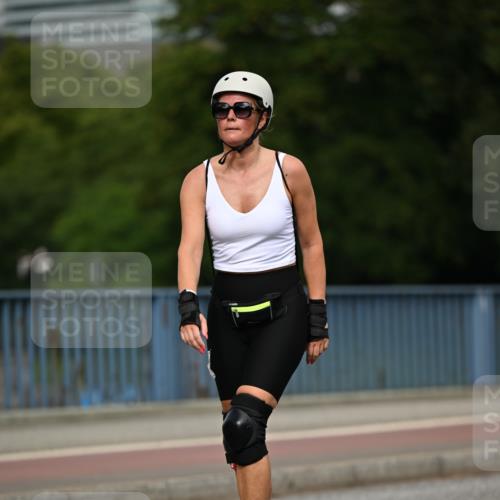 29.06.2025 - hella hamburg halbmarathon Dr. Thomas Lammeyer http://msf.ph/oto/8145874 29.06.2025 09:14:40 Kennedybrücke  meine-sportfotos.de