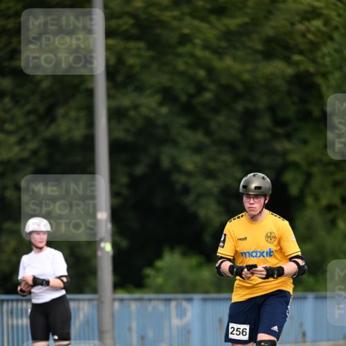 29.06.2025 - hella hamburg halbmarathon Dr. Thomas Lammeyer http://msf.ph/oto/8145942 29.06.2025 09:14:58 Kennedybrücke  meine-sportfotos.de