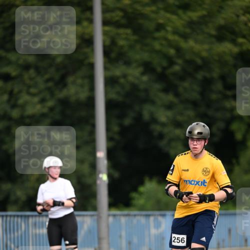 29.06.2025 - hella hamburg halbmarathon Dr. Thomas Lammeyer http://msf.ph/oto/8145947 29.06.2025 09:14:58 Kennedybrücke  meine-sportfotos.de