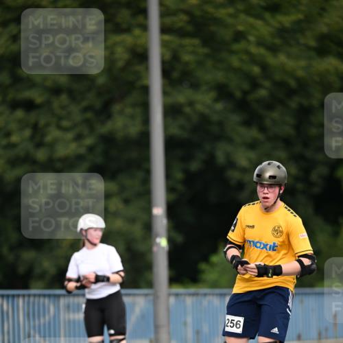 29.06.2025 - hella hamburg halbmarathon Dr. Thomas Lammeyer http://msf.ph/oto/8145958 29.06.2025 09:14:58 Kennedybrücke  meine-sportfotos.de