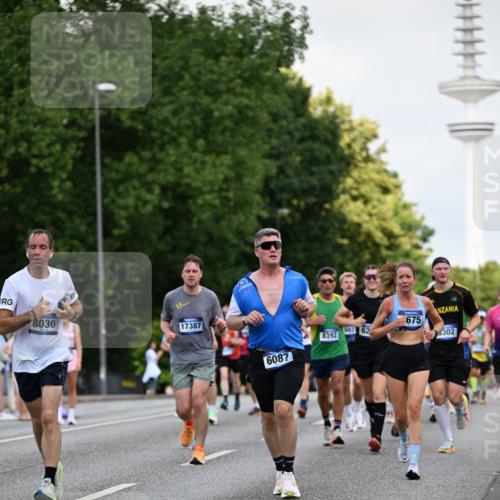 29.06.2025 - hella hamburg halbmarathon Dr. Thomas Lammeyer http://msf.ph/oto/8145964 29.06.2025 10:05:31 Kennedybrücke 1526, 1653, 2006, 2091, 2167, 2490, 2806, 2936, 2957, 3425, 3663, 3976, 4068, 4319, 4322, 4370, 5675, 6087, 6281, 0000, 6302, 6921, 6924, 7287, 7658, 7846, 8030, 8046, 8392, 8578, 8632, 8822, 9124, 9932, 10074, 10281, 10301, 10383, 10576, 10915, 11043 meine-sportfotos.de
