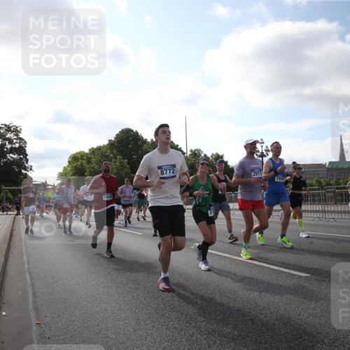 29.06.2025 - hella hamburg halbmarathon Jannik Wohlers http://msf.ph/oto/8146031 29.06.2025 09:58:45 Lombardsbrücke 1506, 1715, 1719, 1972, 2741, 2911, 3037, 3715, 4467, 4839, 5391, 5420, 5457, 5458, 5492, 6390, 6399, 7033, 7129, 7130, 7232, 7864, 8509, 8772, 8798, 9655, 9884, 10266, 10519, 11041, 11068, 11542, 11588, 11589, 11604, 11689, 12014, 12186, 12406, 12495, 12527, 12949, 13792, 13869, 15156, 15407, 15446, 15516, 15686, 15856, 15884, 16334, 16467, 17198, 17383, 17828, 18000, 18133, 18181, 18308, 18340, 18746, 18835, 19047 meine-sportfotos.de