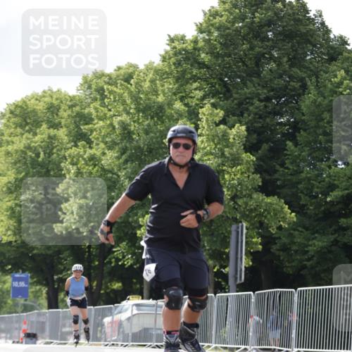 29.06.2025 - hella hamburg halbmarathon Jannik Wohlers http://msf.ph/oto/8146058 29.06.2025 09:08:58 Lombardsbrücke  meine-sportfotos.de