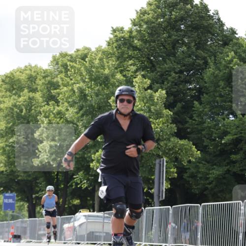 29.06.2025 - hella hamburg halbmarathon Jannik Wohlers http://msf.ph/oto/8146061 29.06.2025 09:08:58 Lombardsbrücke  meine-sportfotos.de