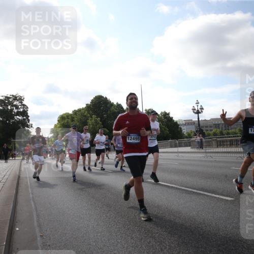 29.06.2025 - hella hamburg halbmarathon Jannik Wohlers http://msf.ph/oto/8146081 29.06.2025 09:58:46 Lombardsbrücke 1506, 1715, 1719, 1972, 2741, 2911, 3037, 3715, 4467, 4839, 5391, 5420, 5457, 5458, 5492, 5866, 6390, 6399, 7033, 7129, 7130, 7232, 7864, 8509, 8772, 8798, 9884, 10266, 10519, 11041, 11068, 11542, 11588, 11589, 11604, 11689, 12014, 12186, 12406, 12495, 12527, 12949, 13792, 13869, 15156, 15407, 15446, 15686, 15856, 15884, 16334, 16467, 16868, 17198, 17383, 18133, 18181, 18308, 18340, 18746, 18835, 19047 meine-sportfotos.de