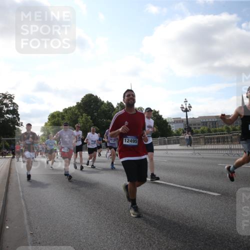 29.06.2025 - hella hamburg halbmarathon Jannik Wohlers http://msf.ph/oto/8146086 29.06.2025 09:58:46 Lombardsbrücke 1506, 1715, 1719, 1972, 2741, 2911, 3037, 3715, 4467, 4839, 5391, 5420, 5457, 5458, 5492, 5866, 6390, 6399, 7033, 7129, 7130, 7232, 7864, 8509, 8772, 8798, 9884, 10266, 10519, 11041, 11068, 11542, 11588, 11589, 11604, 11689, 12014, 12186, 12406, 12495, 12527, 12949, 13792, 13869, 15156, 15407, 15446, 15686, 15856, 15884, 16334, 16467, 16868, 17198, 17383, 18133, 18181, 18308, 18340, 18746, 18835, 19047 meine-sportfotos.de