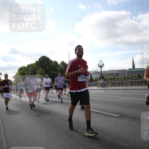 29.06.2025 - hella hamburg halbmarathon Jannik Wohlers http://msf.ph/oto/8146097 29.06.2025 09:58:46 Lombardsbrücke 1506, 1715, 1719, 1972, 2741, 2911, 3037, 3715, 4467, 4839, 5391, 5420, 5457, 5458, 5492, 5866, 6390, 6399, 7033, 7129, 7130, 7232, 7864, 8509, 8772, 8798, 9884, 10266, 10519, 11041, 11068, 11542, 11588, 11589, 11604, 11689, 12014, 12186, 12406, 12495, 12527, 12949, 13792, 13869, 15156, 15407, 15446, 15686, 15856, 15884, 16334, 16467, 16868, 17198, 17383, 18133, 18181, 18308, 18340, 18746, 18835, 19047 meine-sportfotos.de