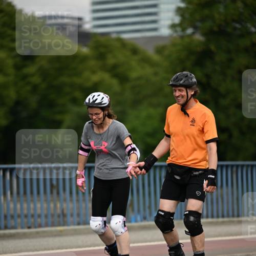 29.06.2025 - hella hamburg halbmarathon Dr. Thomas Lammeyer http://msf.ph/oto/8146131 29.06.2025 09:15:27 Kennedybrücke  meine-sportfotos.de