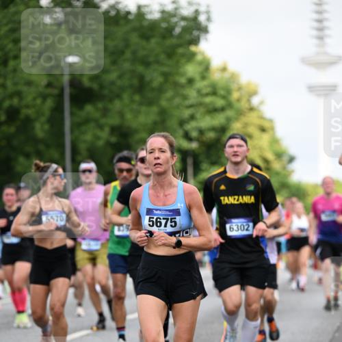 29.06.2025 - hella hamburg halbmarathon Dr. Thomas Lammeyer http://msf.ph/oto/8146179 29.06.2025 10:05:34 Kennedybrücke 1526, 1653, 1722, 1724, 2091, 2167, 2490, 2806, 2936, 2957, 3425, 3663, 3976, 4319, 4322, 4370, 5675, 6087, 6281, 0000, 6302, 6921, 6924, 7287, 7658, 7846, 8030, 8046, 8191, 8392, 8578, 8632, 8822, 8926, 10074, 10281, 10301, 10576, 10915, 11043 meine-sportfotos.de