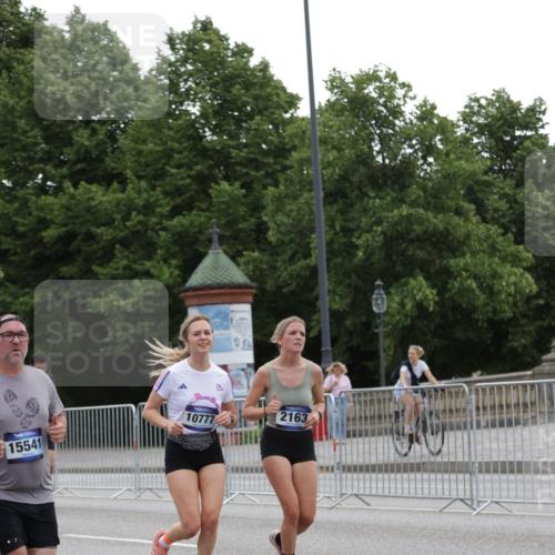 29.06.2025 - hella hamburg halbmarathon Jannik Wohlers http://msf.ph/oto/8146181 29.06.2025 10:47:36 Lombardsbrücke 1174, 1175, 1246, 1392, 1618, 1701, 2163, 2197, 2491, 2545, 2650, 3049, 3468, 4327, 4856, 5886, 7240, 7393, 7394, 7427, 7916, 8077, 8310, 8521, 8774, 9356, 9696, 9697, 10658, 10777, 10794, 11548, 11781, 11923, 12157, 12412, 12480, 12582, 14222, 14800, 15357, 15541, 15688, 15730, 16356, 16722, 17325, 17339, 17562, 17563, 17957, 18001, 18262, 18352, 18480, 19062, 19101 meine-sportfotos.de