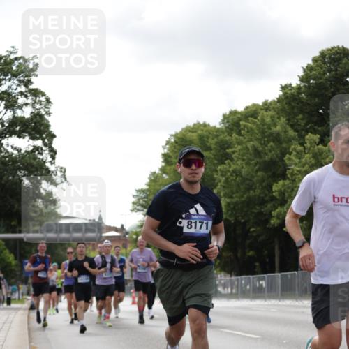 29.06.2025 - hella hamburg halbmarathon Jannik Wohlers http://msf.ph/oto/8146182 29.06.2025 10:10:49 Lombardsbrücke 1723, 2868, 3837, 4287, 5254, 5653, 7271, 8171, 8206, 8207, 8368, 8561, 9119, 10196, 11149, 12286, 12571, 12836, 13603, 14022, 14149, 15009, 15252, 15908, 16383, 17142, 17500, 17787, 19172, 19241 meine-sportfotos.de