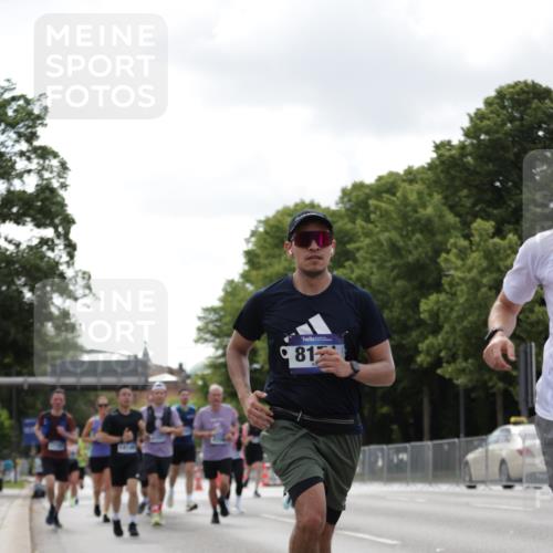 29.06.2025 - hella hamburg halbmarathon Jannik Wohlers http://msf.ph/oto/8146205 29.06.2025 10:10:49 Lombardsbrücke 1723, 2868, 3837, 4287, 5254, 5653, 7271, 8171, 8206, 8207, 8368, 8561, 9119, 10196, 11149, 12286, 12571, 12836, 13603, 14022, 14149, 15009, 15252, 15908, 16383, 17142, 17500, 17787, 19172, 19241 meine-sportfotos.de