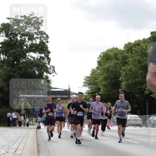 29.06.2025 - hella hamburg halbmarathon Jannik Wohlers http://msf.ph/oto/8146234 29.06.2025 10:10:51 Lombardsbrücke 1723, 2868, 3837, 5254, 5653, 7271, 8171, 8206, 8207, 8368, 8561, 9119, 10196, 10372, 11149, 11755, 12286, 12571, 12836, 13603, 14022, 14149, 15009, 15252, 15908, 16383, 17142, 17500, 17787, 18382, 19172, 19241 meine-sportfotos.de