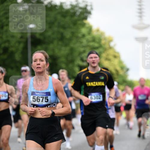29.06.2025 - hella hamburg halbmarathon Dr. Thomas Lammeyer http://msf.ph/oto/8146238 29.06.2025 10:05:35 Kennedybrücke 1526, 1653, 1722, 1724, 2091, 2167, 2490, 2806, 2936, 2957, 3425, 3663, 3976, 4319, 4322, 4370, 5675, 6087, 6281, 0000, 6302, 6921, 6924, 7287, 7658, 7846, 8030, 8046, 8191, 8392, 8578, 8632, 8822, 8926, 10074, 10281, 10301, 10576, 10915, 11043 meine-sportfotos.de