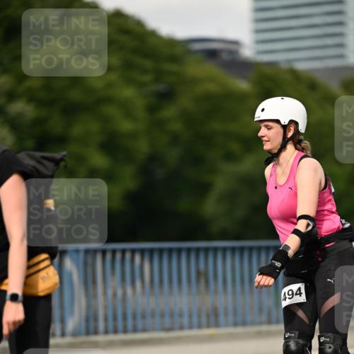 29.06.2025 - hella hamburg halbmarathon Dr. Thomas Lammeyer http://msf.ph/oto/8146250 29.06.2025 09:16:28 Kennedybrücke  meine-sportfotos.de
