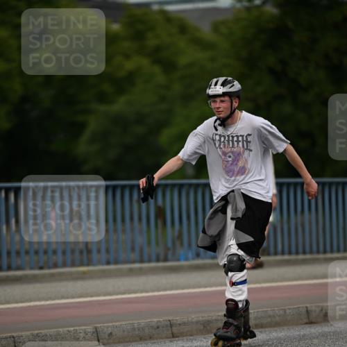 29.06.2025 - hella hamburg halbmarathon Dr. Thomas Lammeyer http://msf.ph/oto/8146274 29.06.2025 09:16:42 Kennedybrücke  meine-sportfotos.de