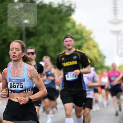 29.06.2025 - hella hamburg halbmarathon Dr. Thomas Lammeyer http://msf.ph/oto/8146281 29.06.2025 10:05:35 Kennedybrücke 1526, 1653, 1722, 1724, 2091, 2167, 2490, 2806, 2936, 2957, 3425, 3663, 3976, 4319, 4322, 4370, 5675, 6087, 6281, 0000, 6302, 6921, 6924, 7287, 7658, 7846, 8030, 8046, 8191, 8392, 8578, 8632, 8822, 8926, 10074, 10281, 10301, 10576, 10915, 11043 meine-sportfotos.de