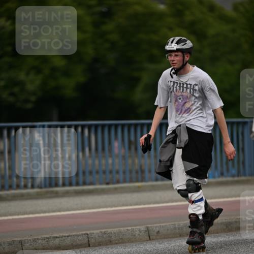29.06.2025 - hella hamburg halbmarathon Dr. Thomas Lammeyer http://msf.ph/oto/8146286 29.06.2025 09:16:42 Kennedybrücke  meine-sportfotos.de