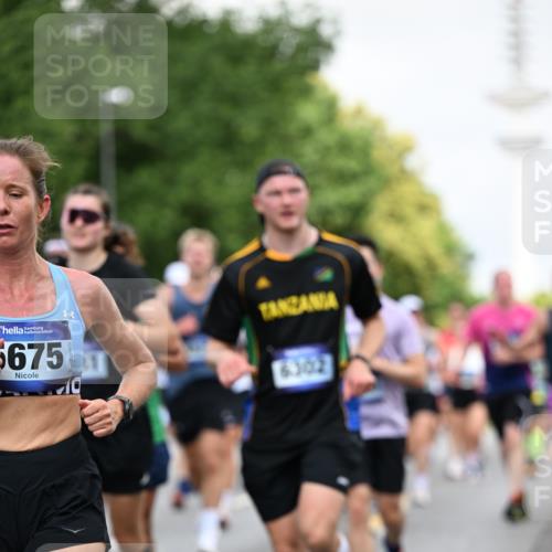 29.06.2025 - hella hamburg halbmarathon Dr. Thomas Lammeyer http://msf.ph/oto/8146305 29.06.2025 10:05:36 Kennedybrücke 1526, 1653, 1722, 1724, 2091, 2167, 2490, 2806, 2936, 2957, 3425, 3663, 3976, 4319, 4322, 4370, 5603, 5675, 6087, 6281, 0000, 6302, 6921, 7287, 7658, 7846, 8030, 8046, 8191, 8392, 8578, 8632, 8822, 8926, 10074, 10281, 10301, 10576, 10915, 11043 meine-sportfotos.de
